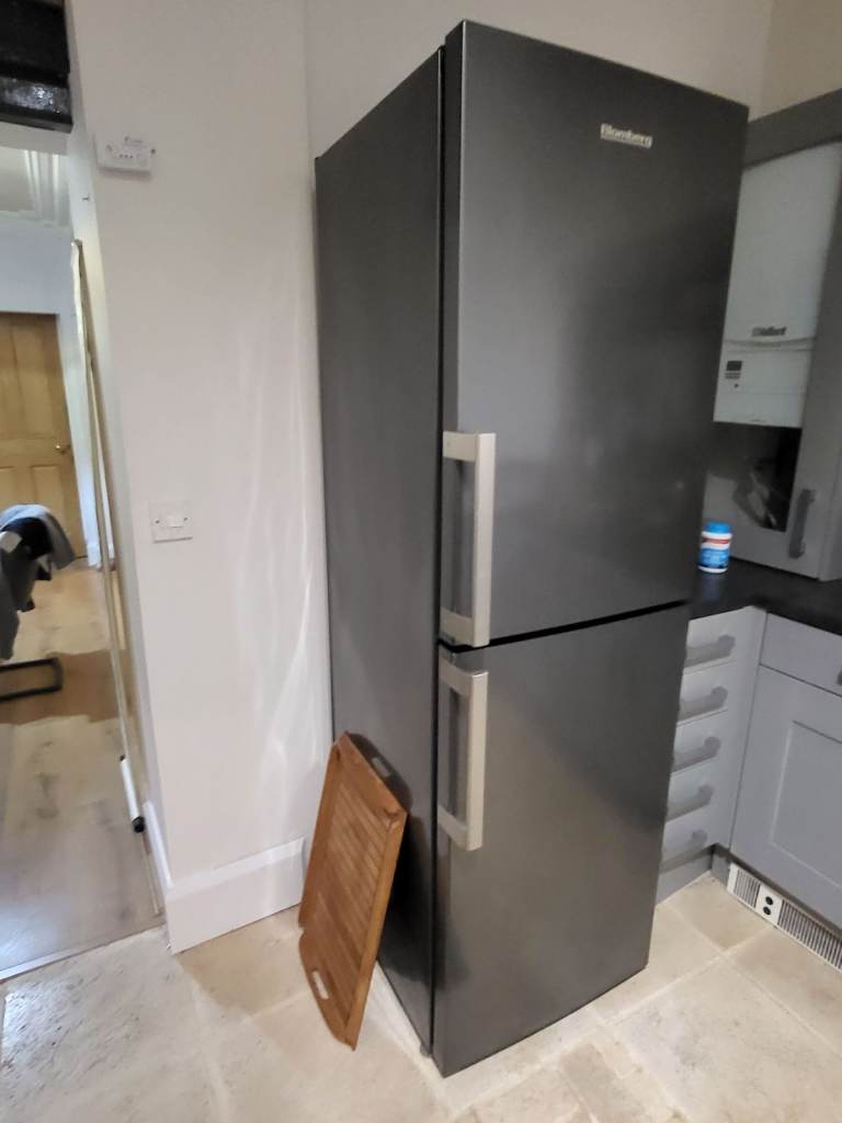 Fridge freezer for sale. Good condition