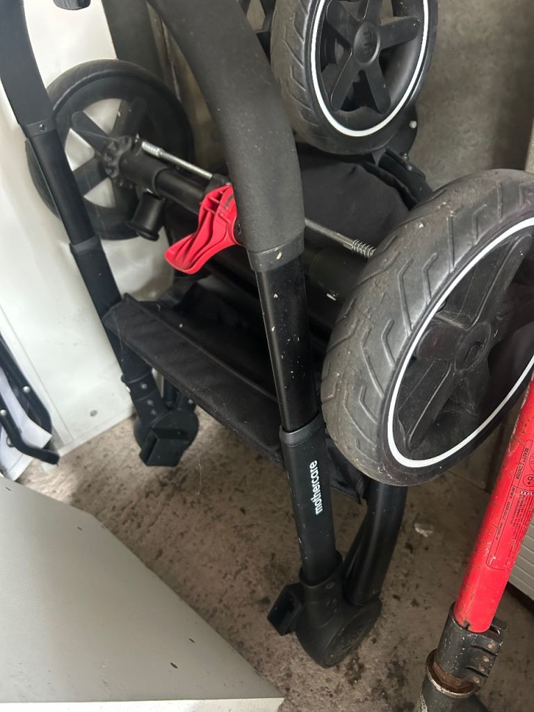 pushchairs 