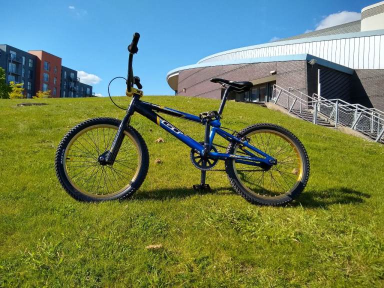 GT Power Series Pro BMX (2009) – Old School Classic – Gold/Blue – Adult Size - Rare find