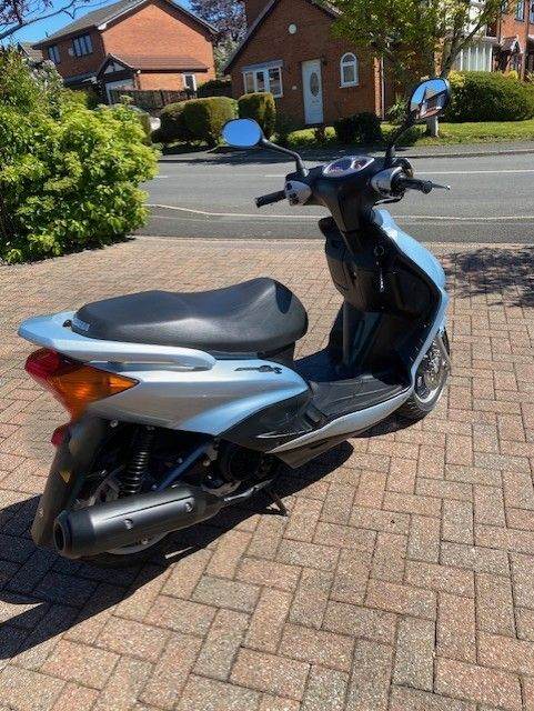 Yamaha, NXC, 2004, 124 (cc)