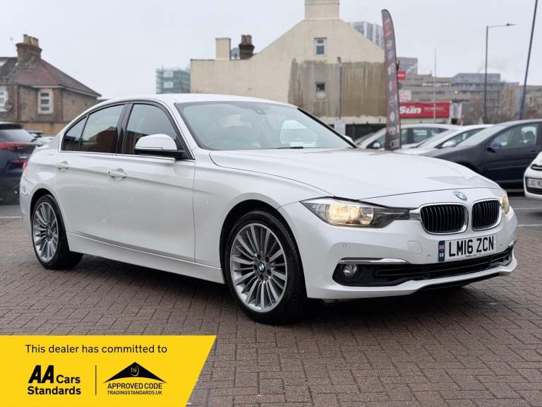 2016 BMW 3 Series 2.0 330e 7.6kWh Luxury Saloon 4dr Petrol Plug-in Hybrid Auto Euro 6 (s/s) ( SAL...