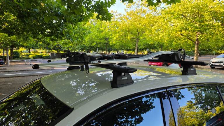 roof bars Thule