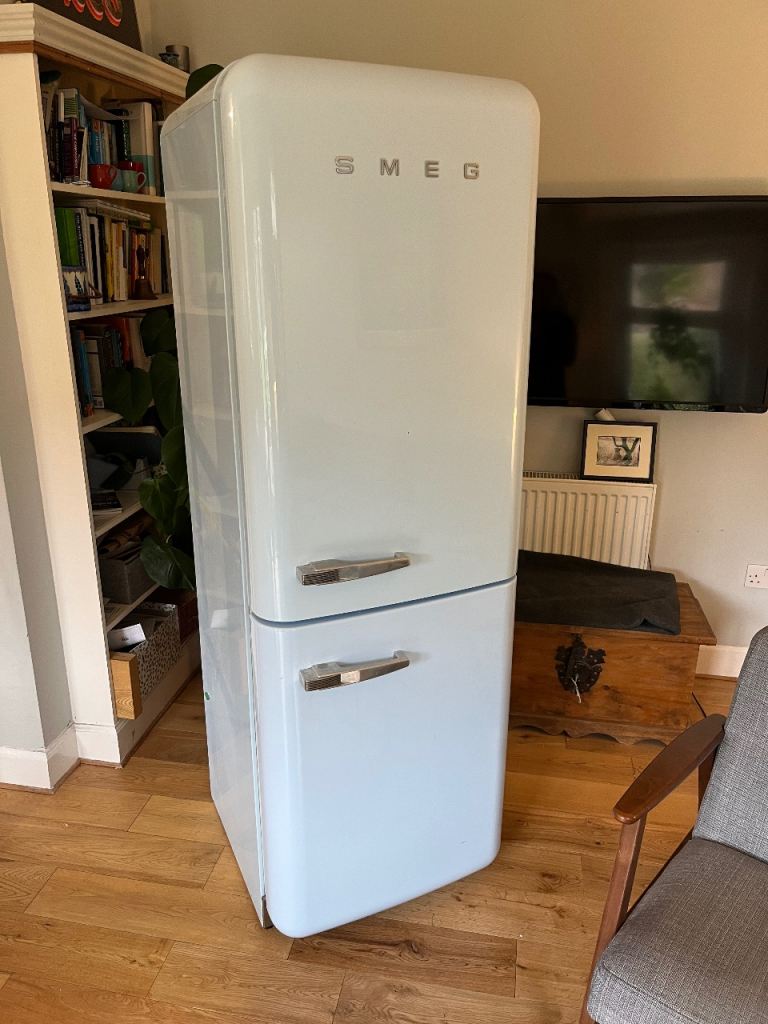 Smeg Fridge Freezer 70:30