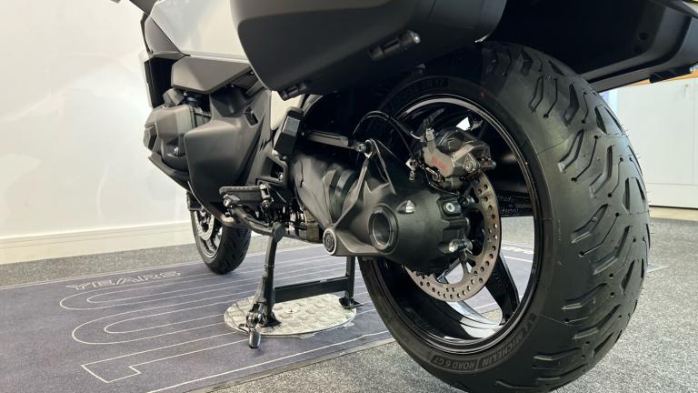 2025 BMW R1300 BMW R1300 RT LE ASA (25MY) TOURER Petrol Manual