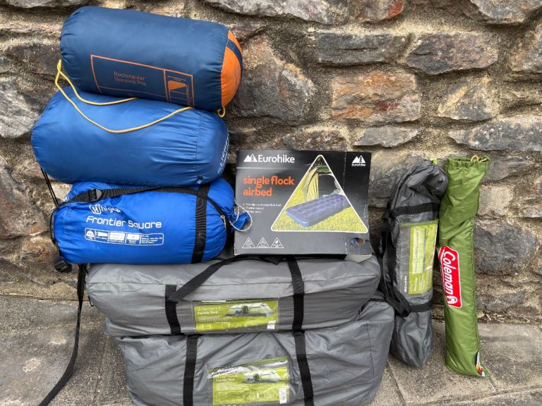 Camping bundle, 8 person tent, windbreak, tent tarp, sleeping bags