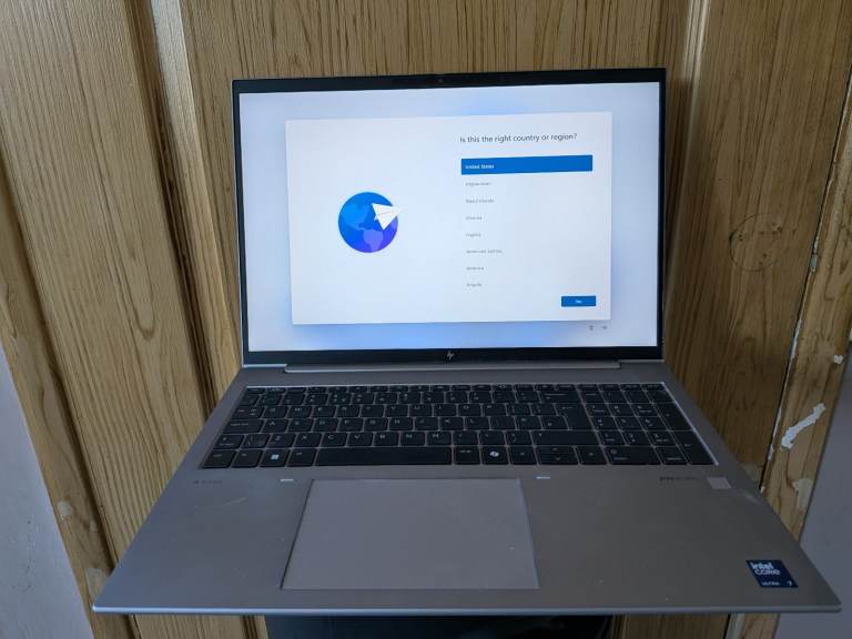 HP ZBook Firefly 16 G11 – i7, 64GB RAM, 1TB SSD, NVIDIA Graphics