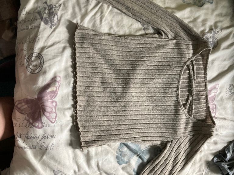 Grey Ribbed Long Sleeve Top – Size L, Good Condition