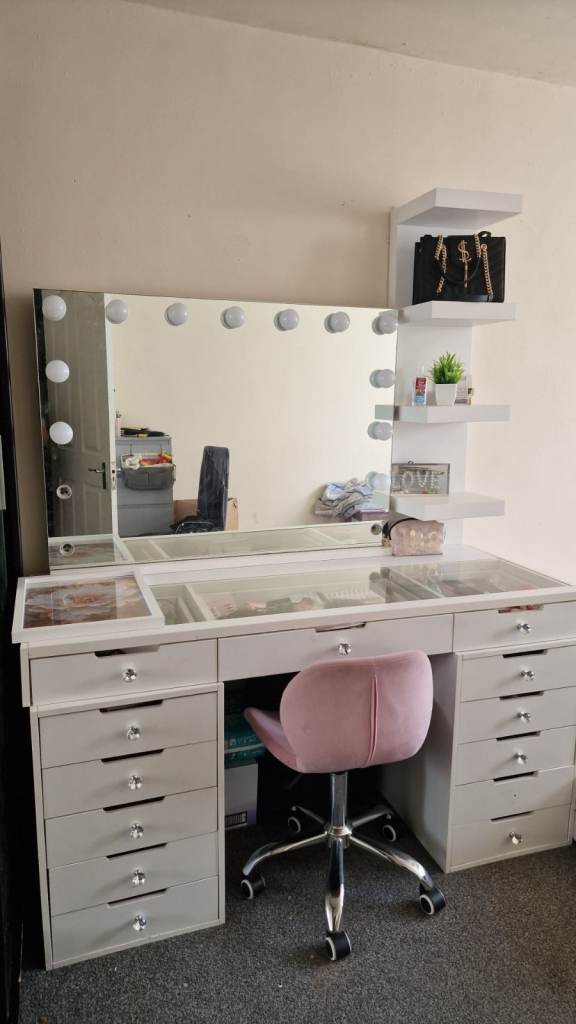 White Dressing Table with Mirror led music  and Drawers free pink Chair  – Good Condition