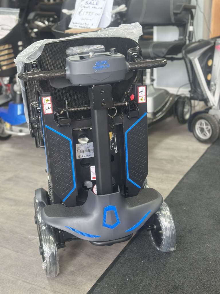 ⚡ Monarch Supa Carbon Lightweight Manual Fold Scooter – Innovation in Motion 🛵