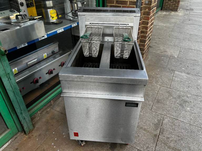 FALCON GAS TWIN TANK FRYER CATERING COMMERCIAL KITCHEN EQUIPMENT CAFE RESTAURANT FAST FOOD SHOP
