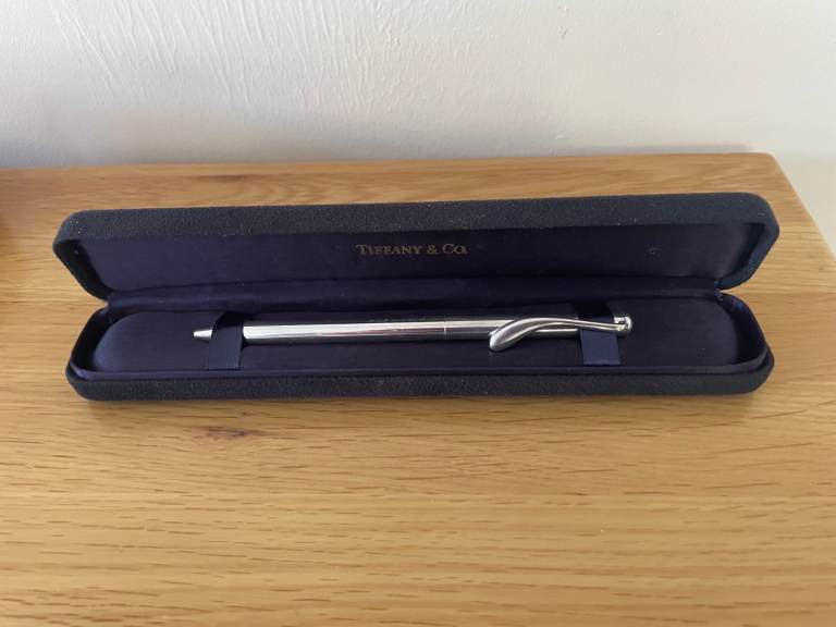Tiffany & Company Sterling Silver Designer Elsa Peretti Teardrop Collection Vintage Pen  