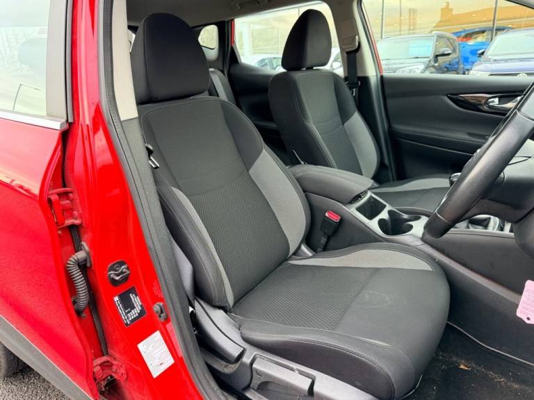 2017 Nissan Qashqai 1.2 DIG-T ACENTA 115 BHP HATCHBACK Petrol Manual