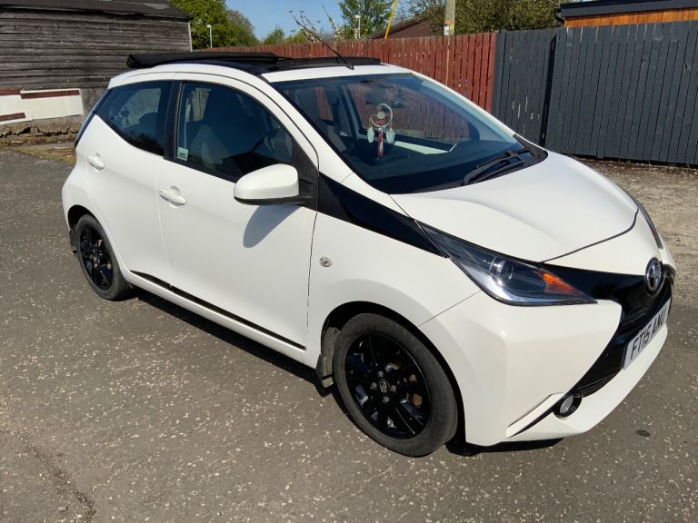 Toyota, AYGO, Hatchback, 2015, Manual, 998 (cc), 5 doors