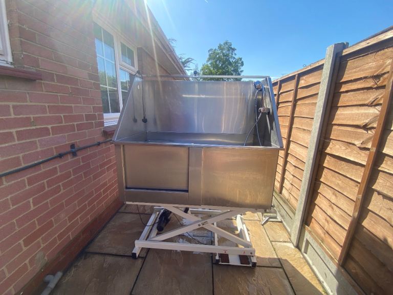 Dog grooming bath- electric 