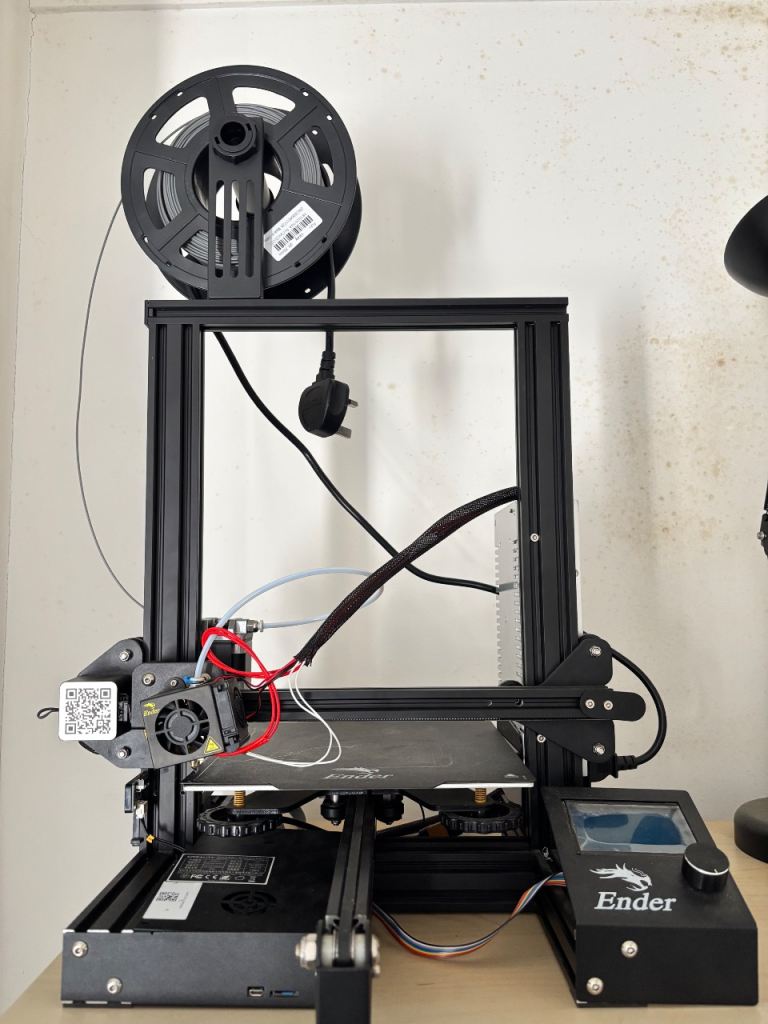 Pair of 3d printers Ender Elegoo mars 5