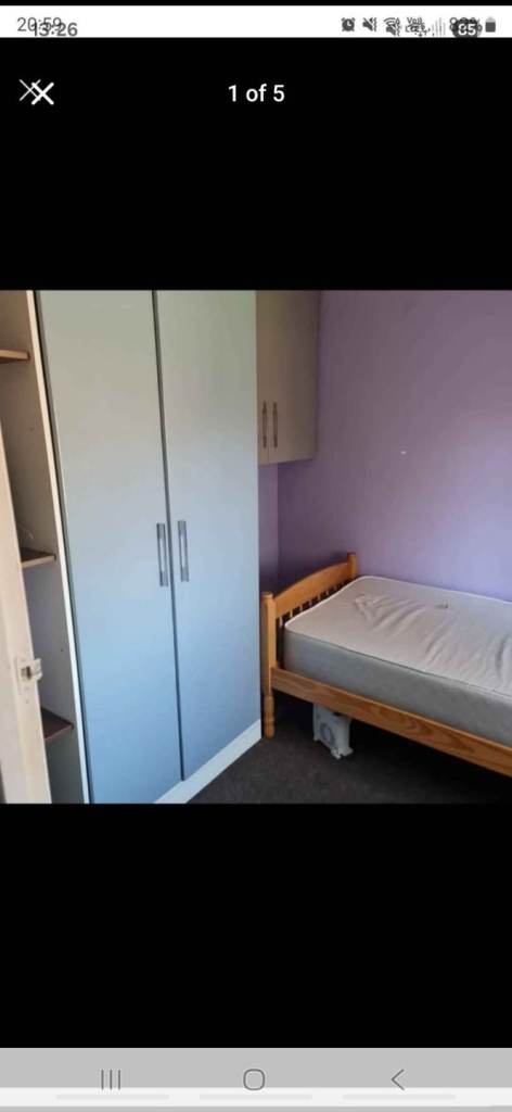 Hi guys i got single room available in UB79EP 