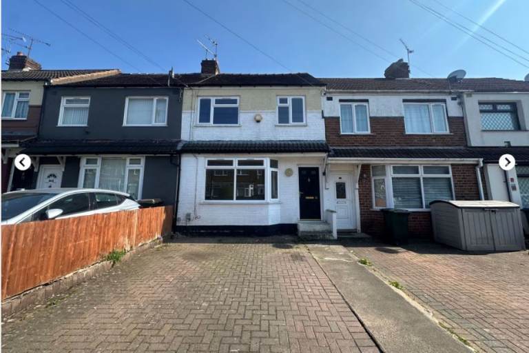 3 Bed Terraced House, Glaisdale Avenue, CV6