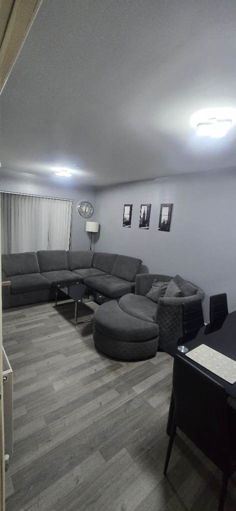 A cozy room available with an en-suite 