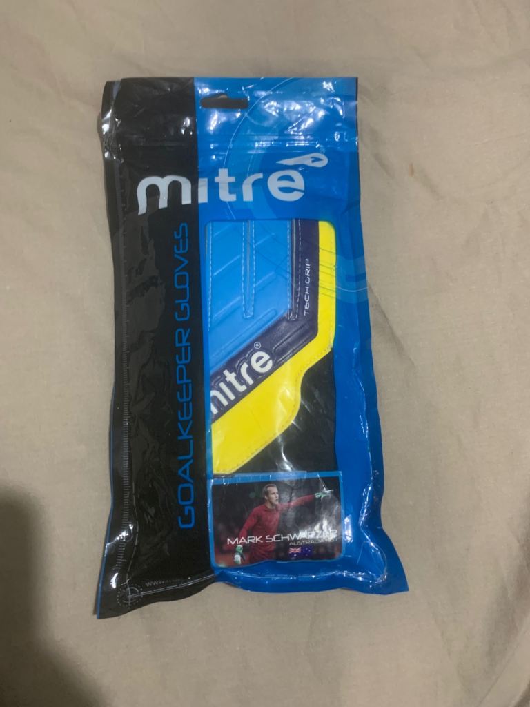 Mitre football gloves