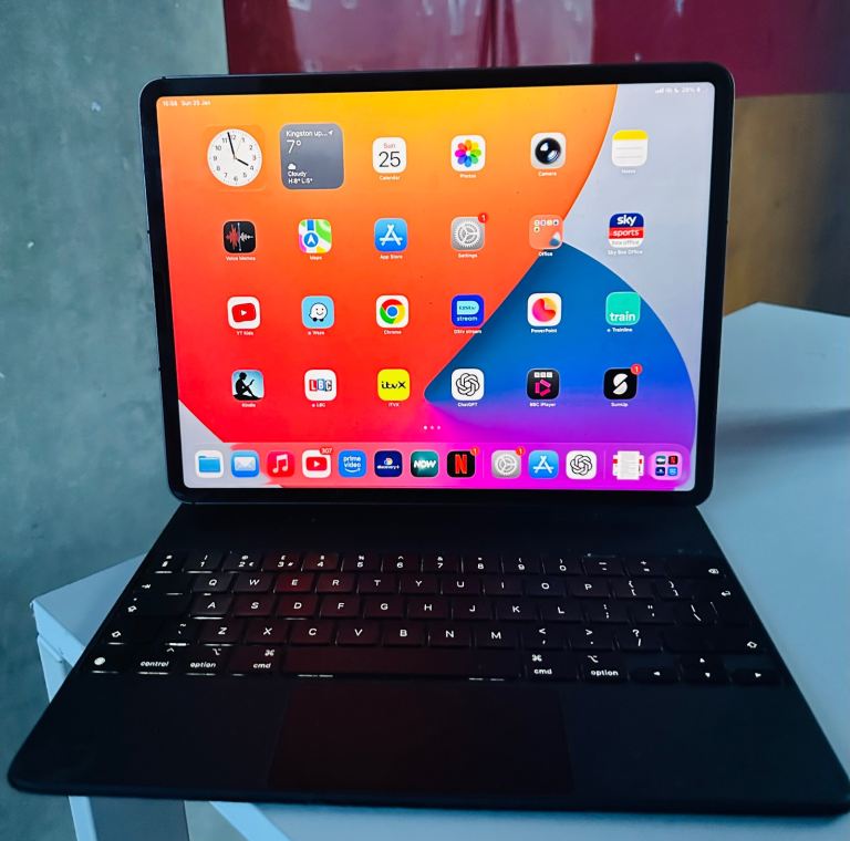 iPad Pro 12.9” 5th Gen (M1 series) WiFi + 5G Unlocked (256GB) - Space Grey