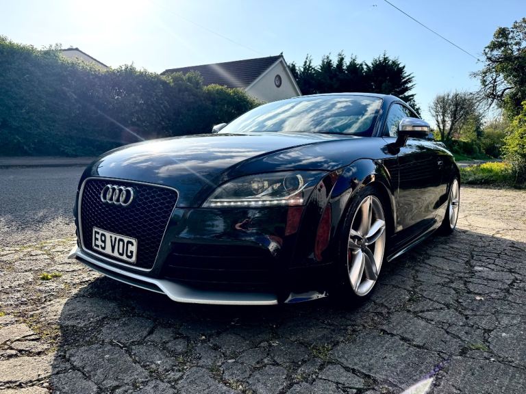 Audi TTS Quattro 2.0 TFSI full genuine RS bodykit