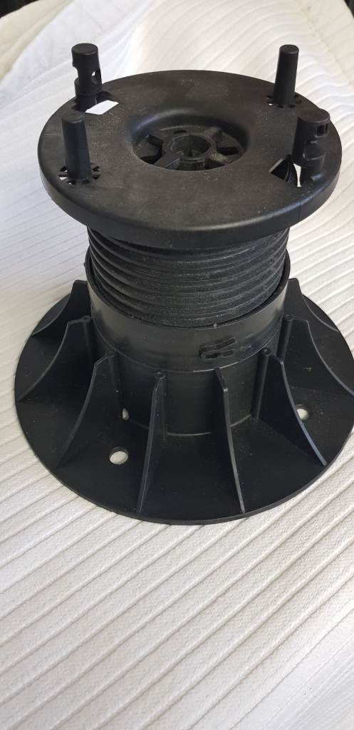 RYNO Self-levelling Adjustable Decking Pedestals