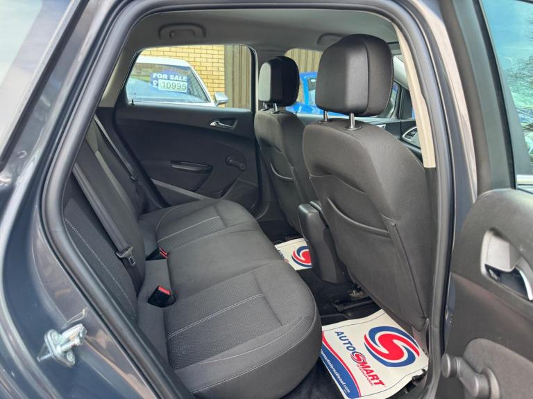 2014 Vauxhall Astra 1.6i 16V SRi 5dr HATCHBACK PETROL Manual