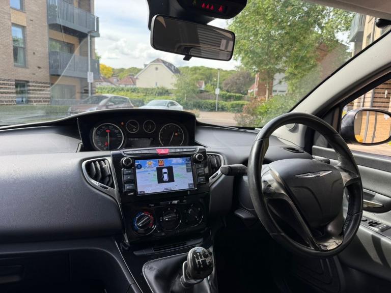 Chrysler, YPSILON, Hatchback, 2013, Manual, 1242 (cc), 5 doors