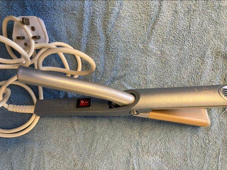 carmen Andrew Collinge Ceramic hair Straightener Salon style model 11263