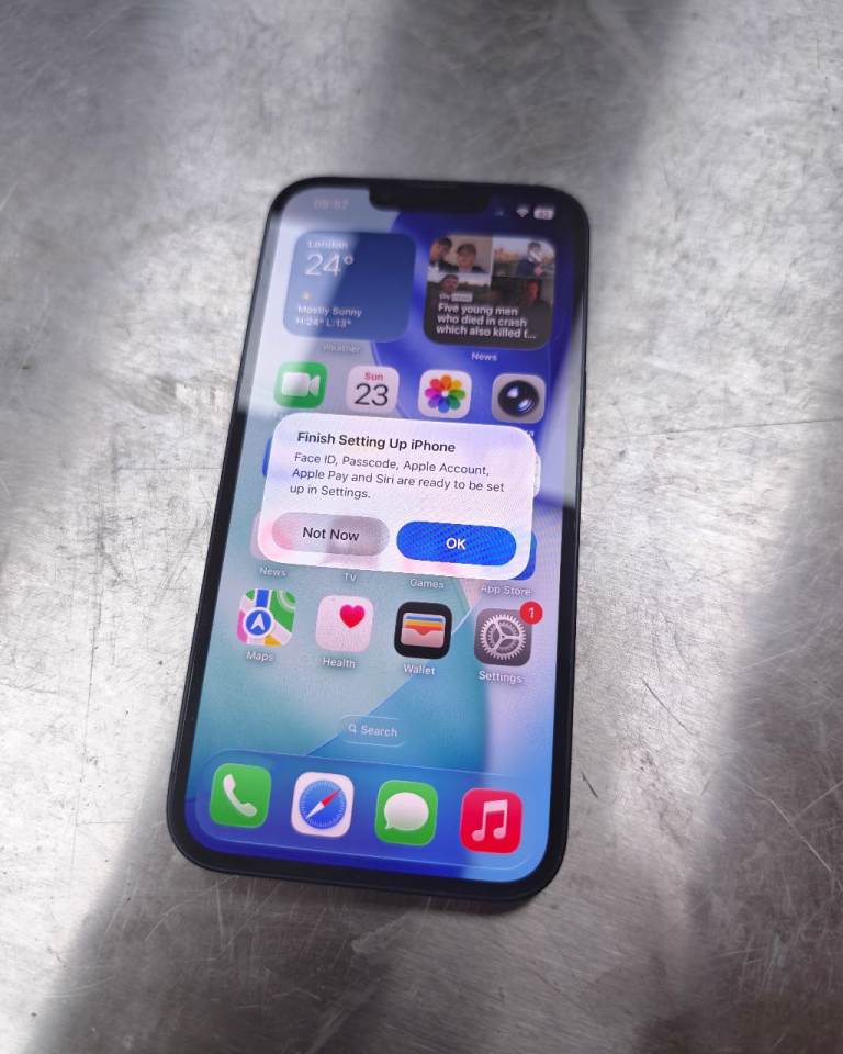 Apple iPhone 13 Black – Good Condition, 88% Battery Health