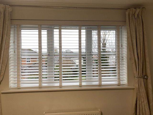 Venetian window blinds
