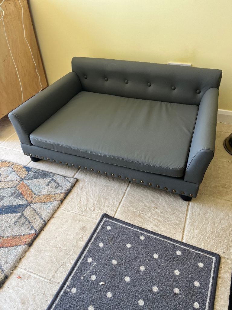 Bingopaw Large Elevated Large Dog Sofa Pet Couch Bed with Legs Water-Resistant Leather Cushion 