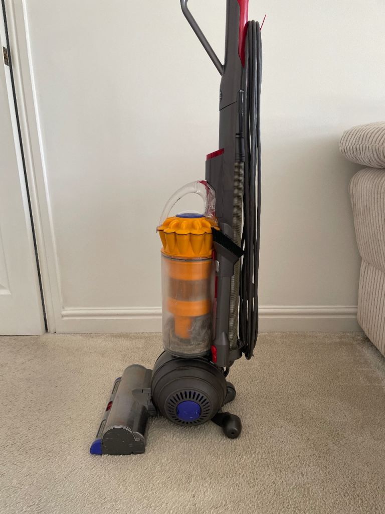 Dyson Upright Vacuum Cleaner – Good Condition