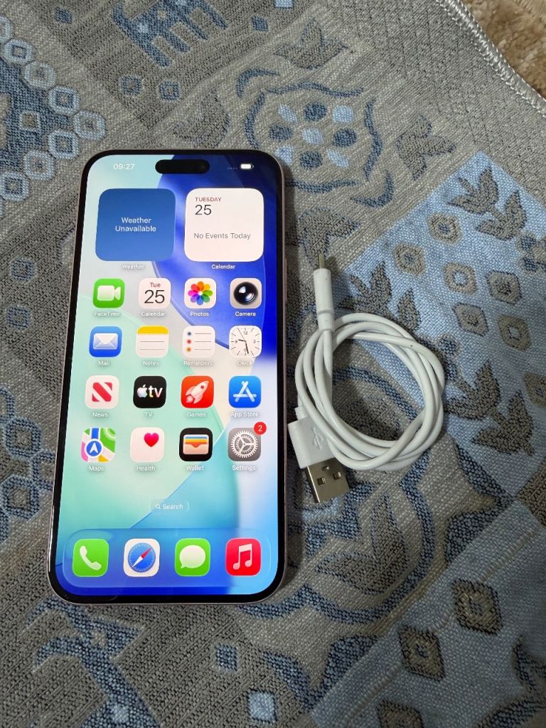 Unlocked 128gb iPhone 15 plus 