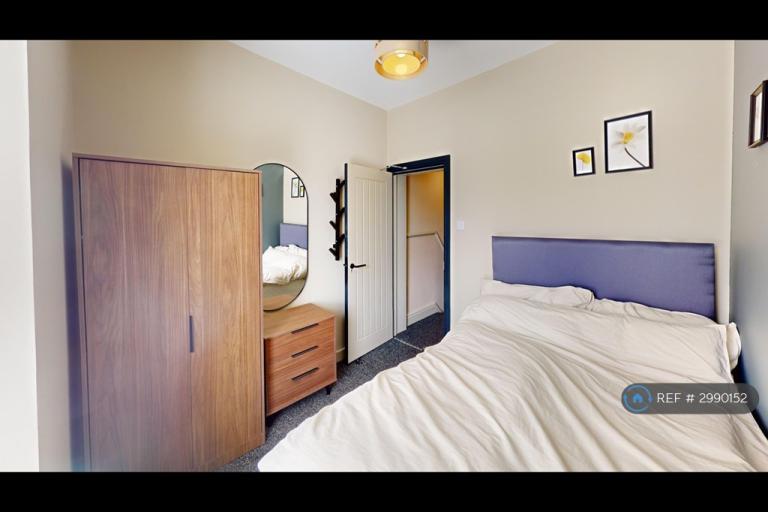 1 bedroom in Parrin Lane, Manchester, M30 (#2990152)