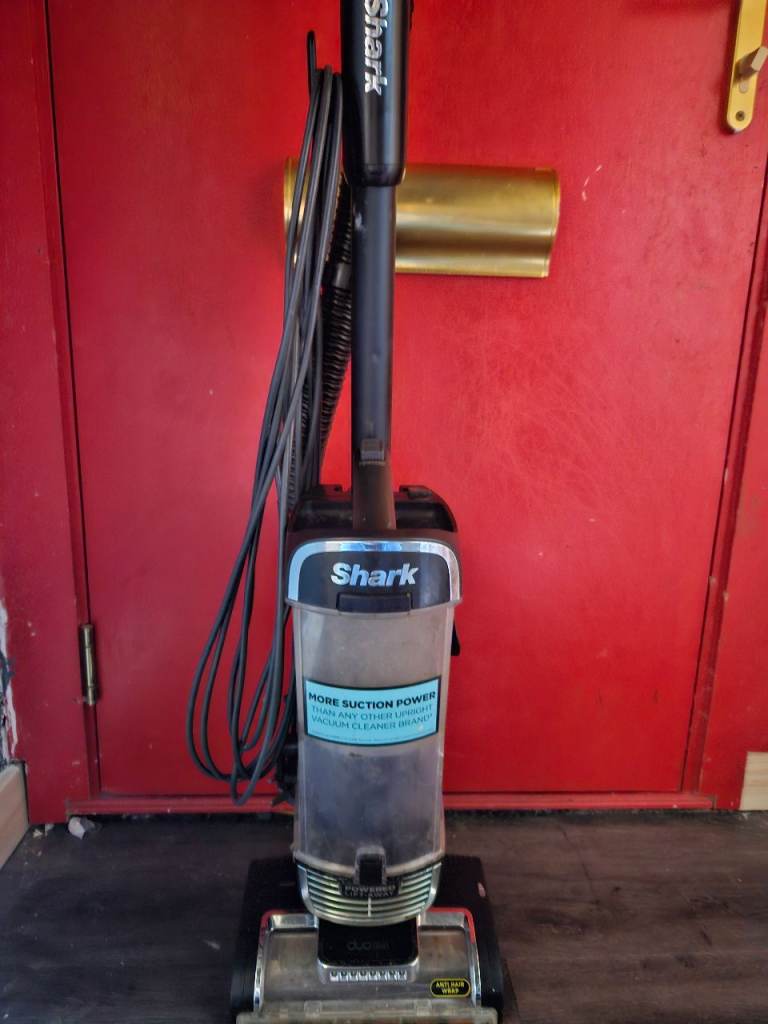 Shark hoover 