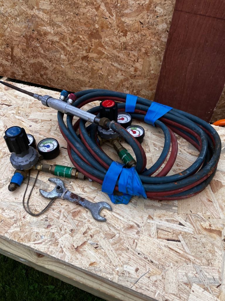 Oxy-Acetylene Welding/Cutting Torch Kit with Hoses and Regulators