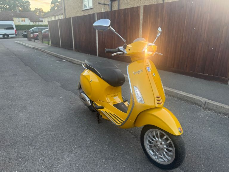 Piaggio, VESPA, Sprint 2016, 124 (cc) Abs yellow 