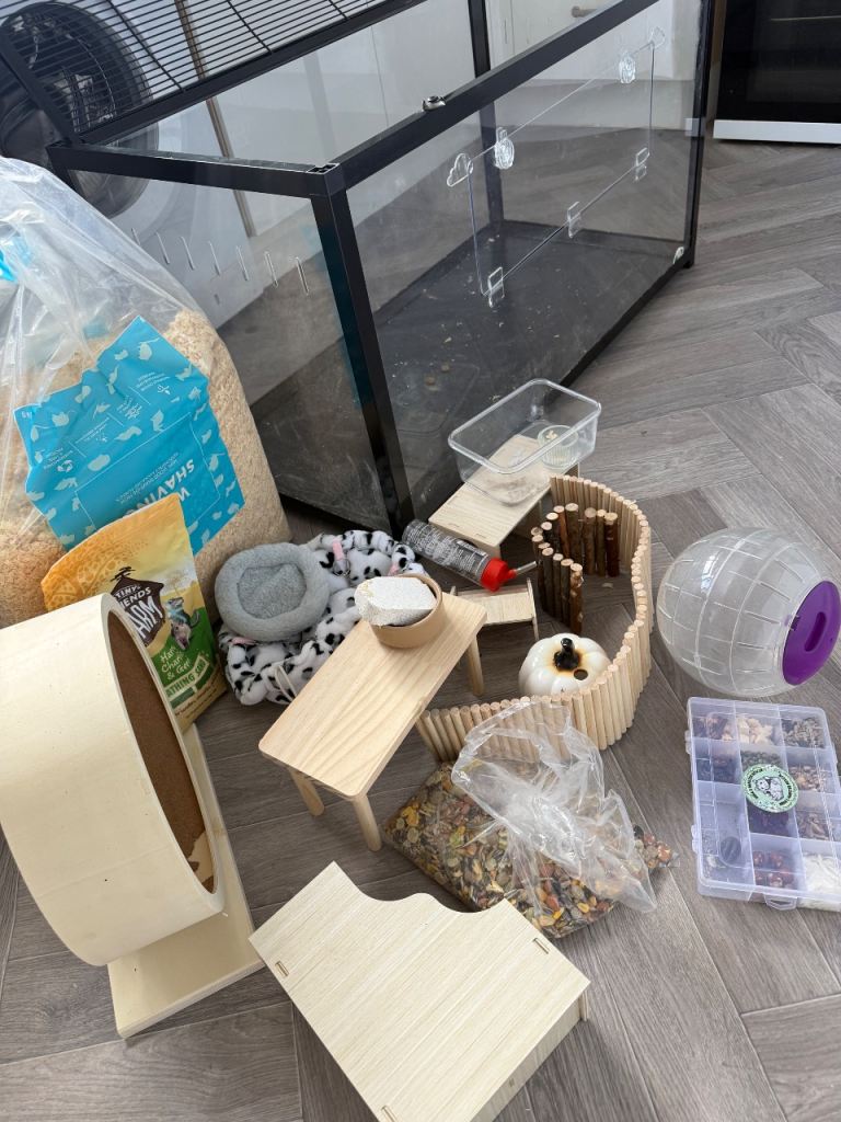 Small pet cage 