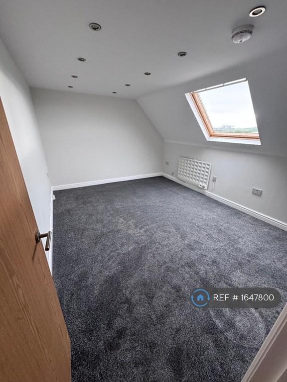 1 bedroom flat in Arrowe Road, Wirral, CH49 (1 bed) (#1647800)