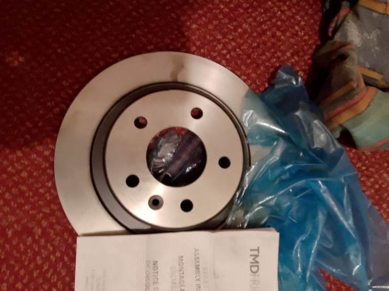Back brake discs brand new wheel nut hols small