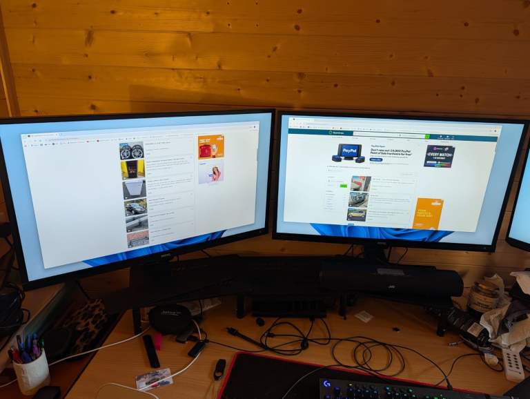 Dual BenQ EW3270ZL QHD eyecare monitors