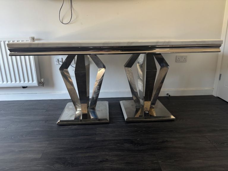 Marble dining room table 