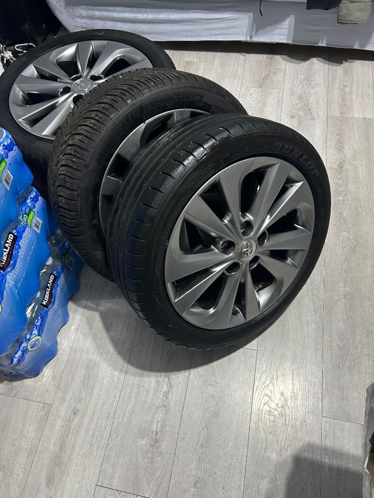 Toyota Auris 17” Alloy Wheels 