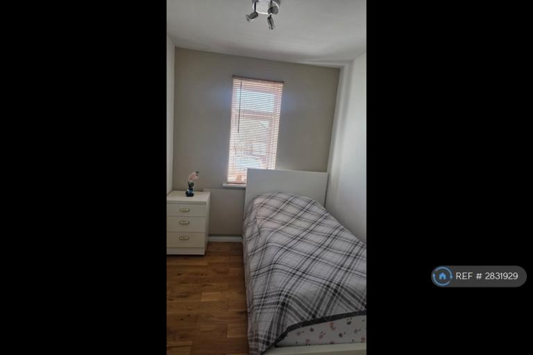 3 bedroom house in Harrow Lane, St Leonard's On Sea, TN37 (3 bed) (#2831929)