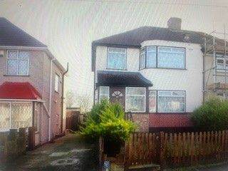 3 Bedroom House Edgware/ London  Available Now - Long Tern Lease Also Option  - £2450pcm 