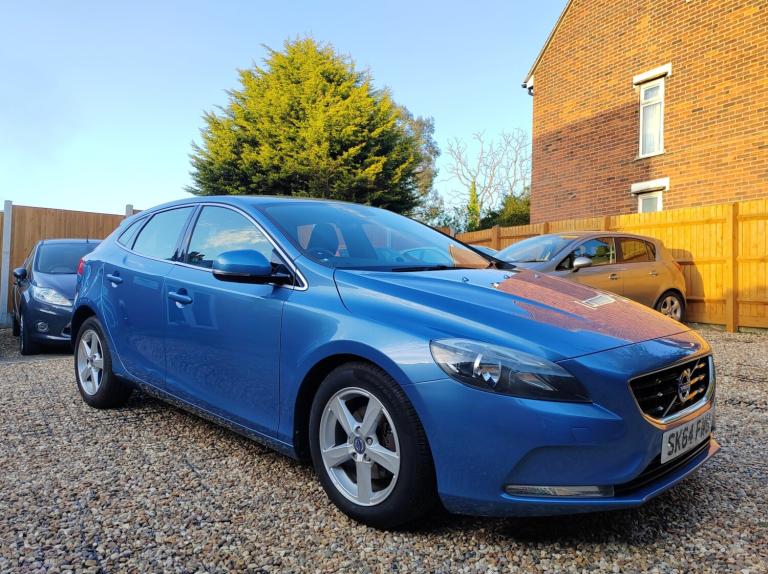 Volvo V40 D2 SE 1.6 diesel, Low mileage, Full Service History, Very clean car