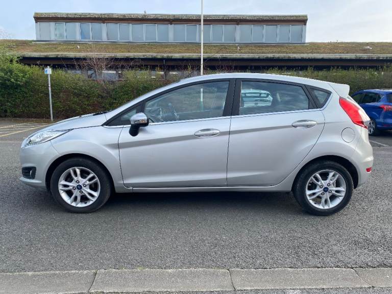 FORD FIESTA  1.0t  ZETEC   ECOBOOST  IN  VGC  NEW BELTS  NEW SERVICE  NEW MOT  WARRANTY GIVEN