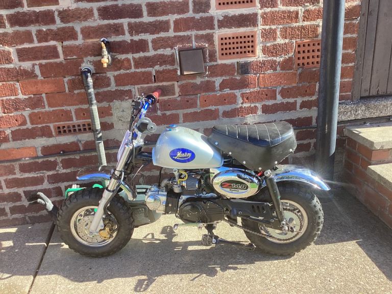 Pitbikes and monkey bikes 