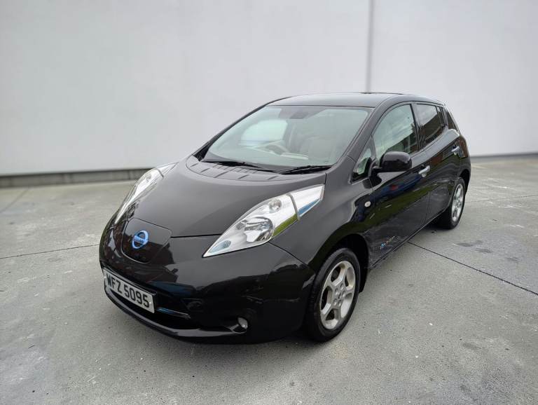 2015 Nissan LEAF 80kW Acenta 24kWh 5dr Automatic, PX welcome, charger included, delivery available 
